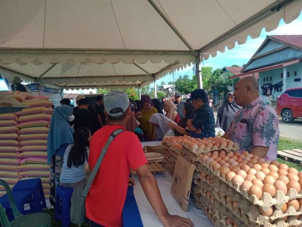 Dinas Ketahanan Pangan Sulbar Gelar Gerakan Pangan Murah di Desa Bambu, Mamuju